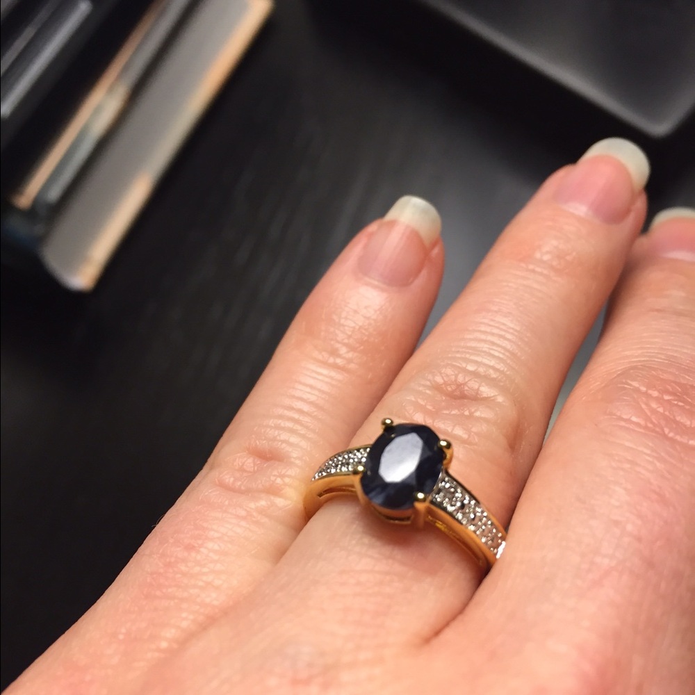 Elegant Gold and Blue Stone Ring